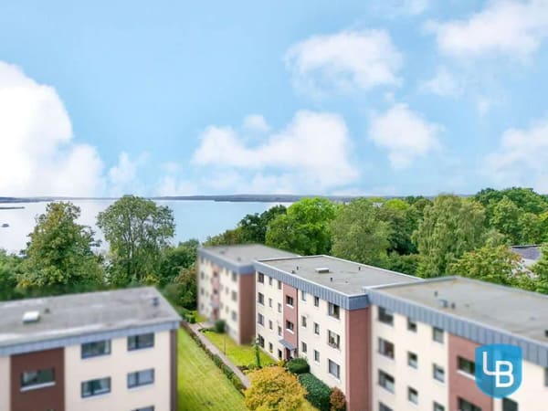 Immobilie in Plön - 2-Zimmer-Eigentumswohnung mit Loggia – zentral in Plön - Bild 0