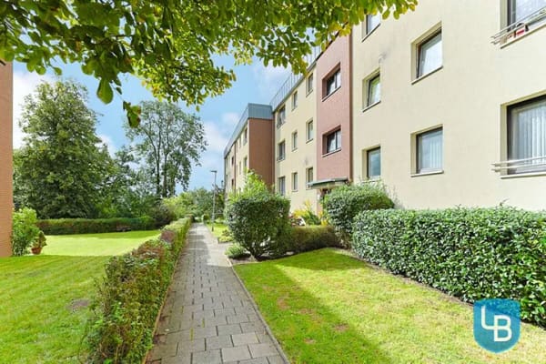 Immobilie in Plön - 2-Zimmer-Eigentumswohnung mit Loggia – zentral in Plön - Bild 1