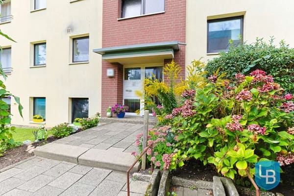 Immobilie in Plön - 2-Zimmer-Eigentumswohnung mit Loggia – zentral in Plön - Bild 2