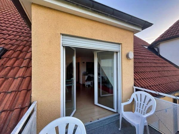 Immobilie in Buchdorf - Charmante Dachgeschosswohnung mit herrlichem Blick ins Grüne! - Bild 3