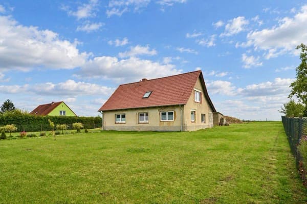 Immobilie in Halenbeck-Rohlsdorf - Einfamilienhaus nahe Güstrow - Platz für große Pläne!!! - Bild 1