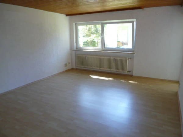 Immobilie in Wolfratshausen - RUHIGE EIGENTUMSWOHNUNG IN KLEINER ANLAGE - Bild 1