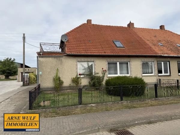 Immobilie in Lübz - ++Wohnhaus mit großem Grundstück & zwei Scheunen++ - Bild 0
