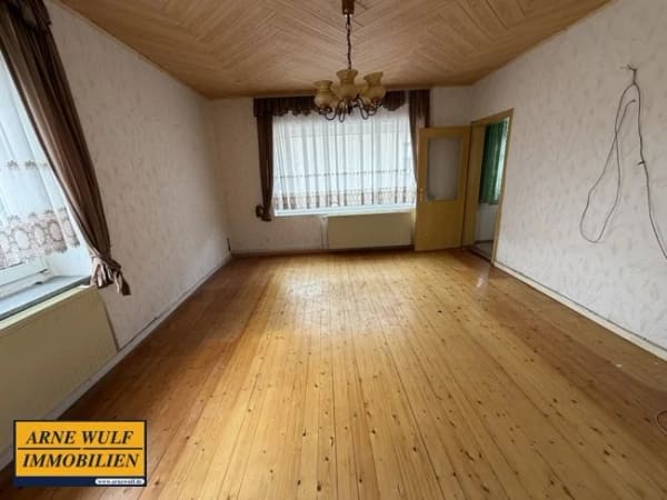 Immobilie in Lübz - ++Wohnhaus mit großem Grundstück & zwei Scheunen++ - Bild 2