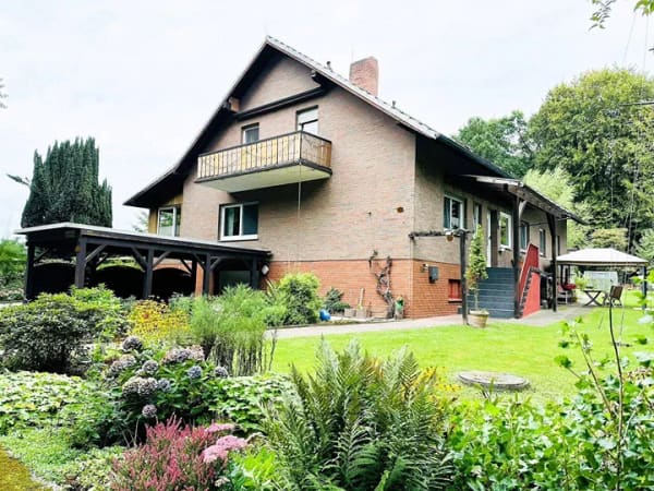 Immobilie in Hüllhorst - Traumhaftes Ein- bis Zweifamilienhaus mit großem Garten in äußerst ruhiger Lage. - Bild 0