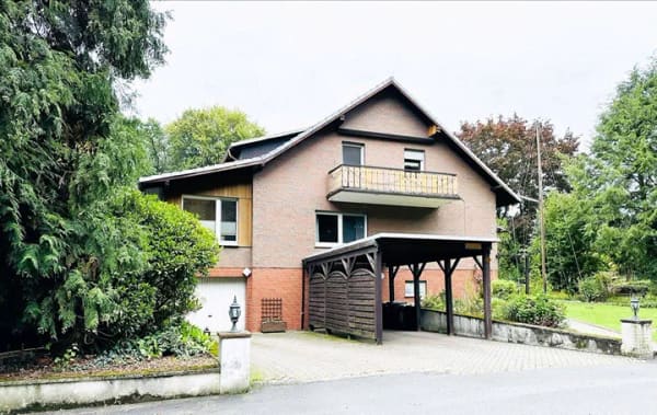 Immobilie in Hüllhorst - Traumhaftes Ein- bis Zweifamilienhaus mit großem Garten in äußerst ruhiger Lage. - Bild 1