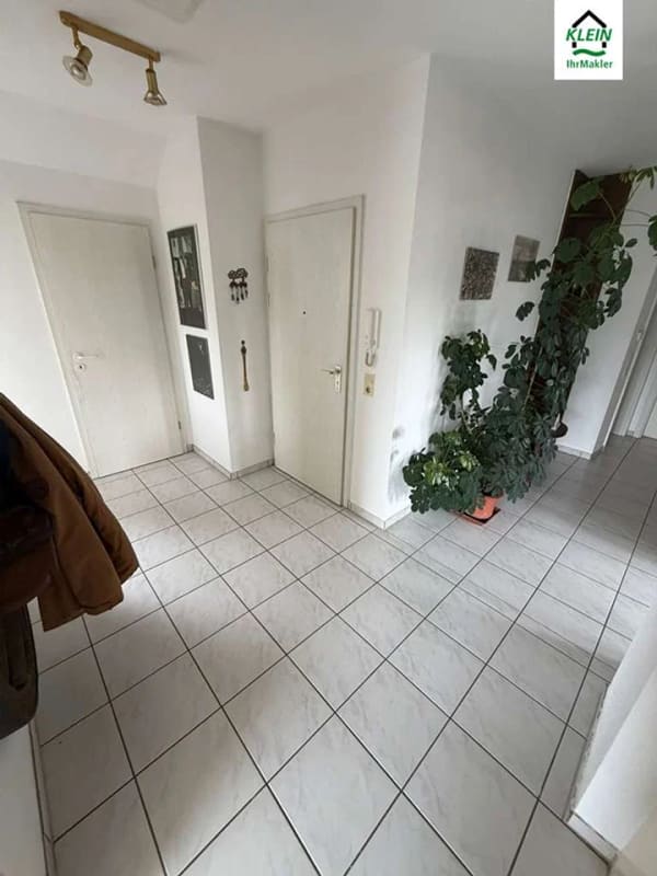 Immobilie in Rheinbreitbach - Charmante 3 Zi. Whg. mit freiem Blick ins Rheintal - Bild 1