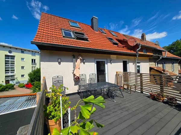 Immobilie in Gotha - Großzügiges Mehrgenerationenhaus in ruhiger und zentraler Lage von Gotha - Bild 0
