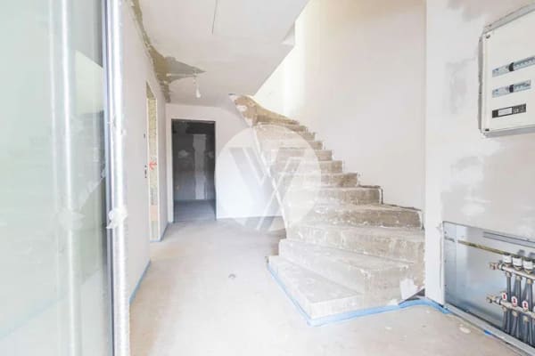 Immobilie in Föhren - Moderne Wohnhaushälfte in begehrte Lage von Föhren Gebiet "Acht" // Innenausbau (selbst)gestalten un - Bild 2