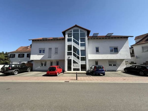 Immobilie in Bürstadt - *Ideal für Eigennutzer & Kapitalanleger - 3-Zimmer-Wohnung mit Balkon und Stellplätzen* - Bild 0