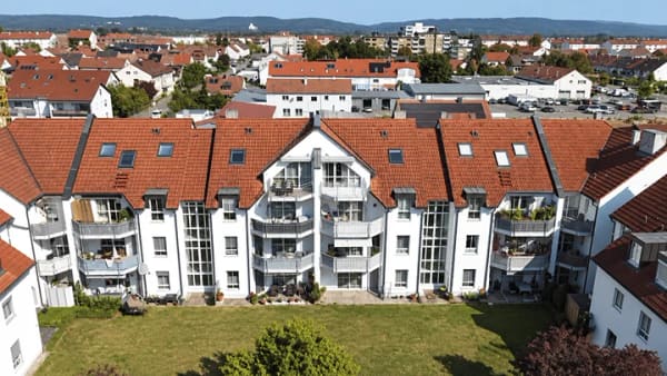 Immobilie in Neutraubling - Helle 2ZKB Balkonwohnung in Neutraubling - bezugsfrei! - Bild 1