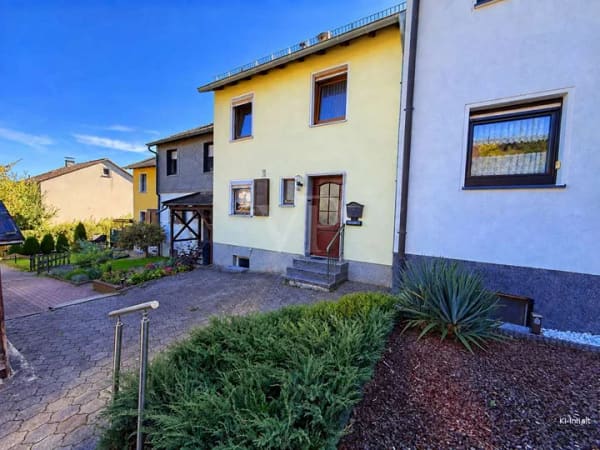 Immobilie in Plettenberg - Reihenmittelhaus mit Südgarten und Potenzial zur individuellen Gestaltung - Bild 2