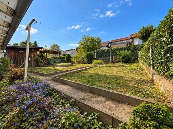 Immobilie in Hohberg - Doppelhaushälfte mit viel Platz in Niederschopfheim – Ihr Projekt mit Potenzial! - Bild 2