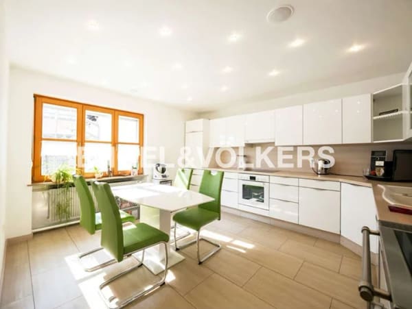 Immobilie in Münnerstadt - Wohlfühlhaus  mit Einliegerwohnung und moderner Energieversorgung - Bild 1