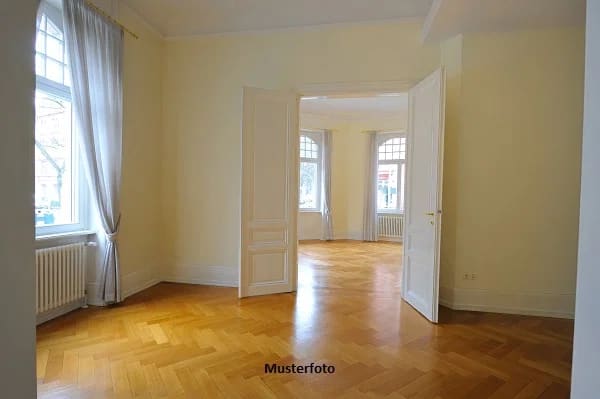Immobilie in Tegernheim - Mehr Freiraum zum Leben: 3-Zimmer-Wohnung mit Garten und Terrasse - Bild 0