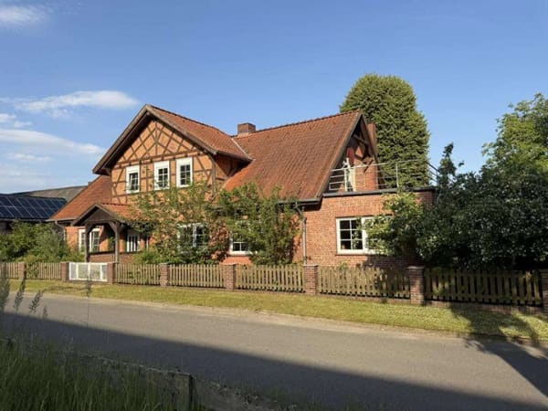 Immobilie in Gorleben - Ausgebauter Resthof mit Nebengebäuden und PV-Anlagen - Bild 0
