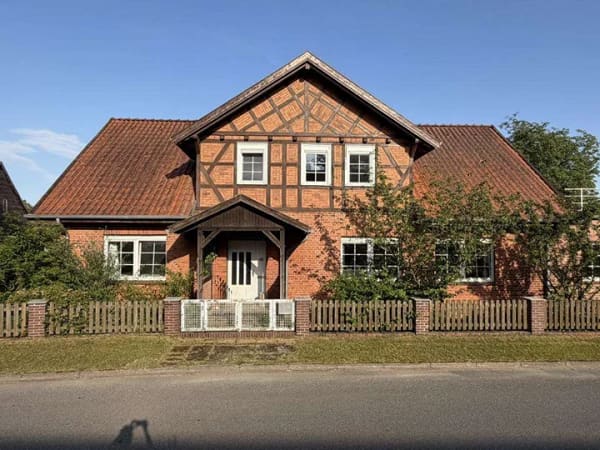Immobilie in Gorleben - Ausgebauter Resthof mit Nebengebäuden und PV-Anlagen - Bild 1