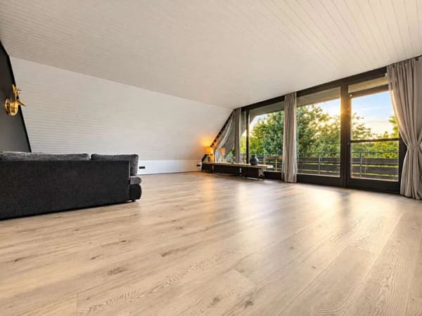 Immobilie in Oststeinbek - Großzügige DG-Wohnung mit Ausbaureserve - Bild 3
