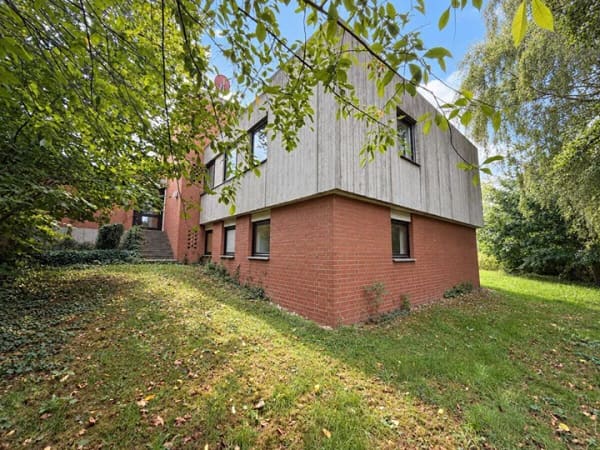Immobilie in Abenberg - Einfamilienhaus mit außergewöhnlicher Architektur und großem Entwicklungspotenzial in Abenberg - Bild 2