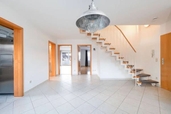 Immobilie in Hilzingen - Helle 5,5-Zimmer-Maisonette-Wohnung zu verkaufen !!! - Bild 0