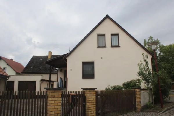 Immobilie in Dreiheide - Kompaktes Einfamilienhaus in zentraler Lage  gepflegt, bezugsnah und pflegeleicht in Mehderitzsch - Bild 0
