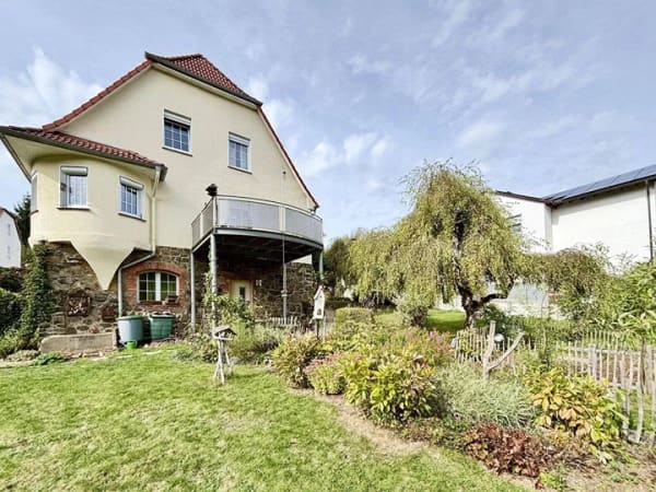 Immobilie in Bad Wildungen - Einfamilienhaus mit historischem Charme und liebevoll gestaltetem Garten - Bild 3