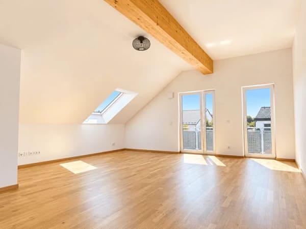 Immobilie in Mammendorf - Großzügigkeit & moderner Wohnkomfort-stillvolle 4-Zi.-Dachgeschosswohnung mit Penthouse-Charakter - Bild 1
