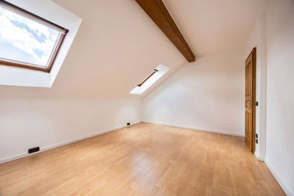 Immobilie in Spardorf - Helle 2-Zimmer-Dachgeschosswohnung mit Weitblick - idyllisch gelegen in Uttenreuth b. Erlangen - Bild 1