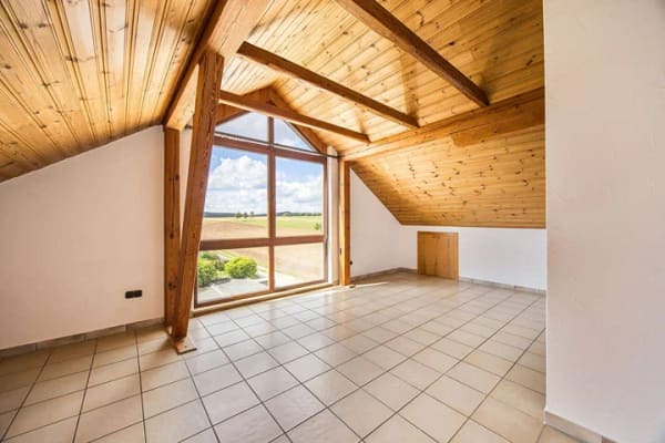 Immobilie in Spardorf - Helle 2-Zimmer-Dachgeschosswohnung mit Weitblick - idyllisch gelegen in Uttenreuth b. Erlangen - Bild 4