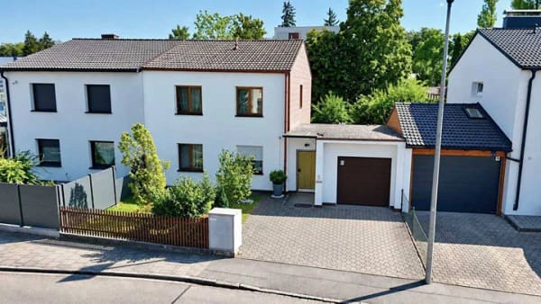 Immobilie in Hohenbrunn - Familienfreundliche Doppelhaushälfte in Riemerling! - Bild 0