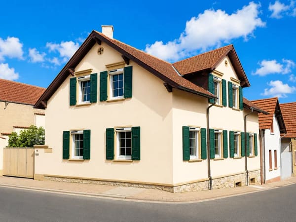 Immobilie in Gau-Odernheim -     Wohnhaus in der Nähe von Mainz mit besonderem Flair, großzügiger Dachterrasse und moderner Technik - Bild 0