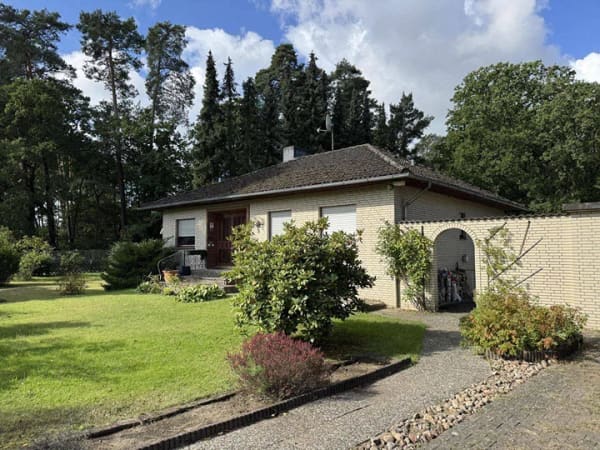 Immobilie in Gusborn - Ein Bungalow mit Bodenhaftung - Bild 1
