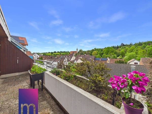 Immobilie in Denkendorf - Modernes Wohnkonzept & Weitblick ins Grüne. EFH in Sackgasse mit Einliegerwhg, Dachterrasse & Garten - Bild 1