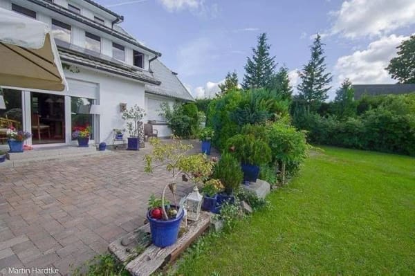 Immobilie in Karlsburg - Attraktives Familienhaus mit viel Nebengelass vor den Toren Usedoms - Bild 2