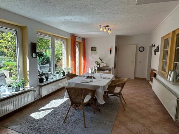 Immobilie in Homberg - HISTORISCHER FACHWERKCHARME MIT VIEL PLATZ & GARTENIDYLL - KEINE KÄUFERPROVISION - Bild 1
