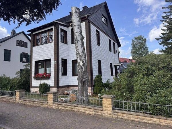 Immobilie in Bad Tabarz - Seltene Chance - Charmantes Wohnhaus mit Nebengelass im beliebten Bad Tabarz - Bild 1