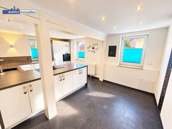 Immobilie in Pattensen - Saniertes Zweifamilienhaus mit Pool - zwei Wohneinheiten, ein besonderes Zuhause - Bild 4