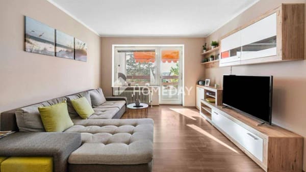 Immobilie in Bad Teinach-Zavelstein - Wohnen im Grünen: Gepflegte Drei-Zimmer-Wohnung mit Loggia und Stellplatz - Bild 0