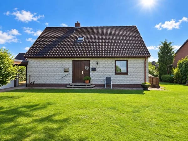 Immobilie in Nortorf - Großzügiges Wohnhaus mit Einliegerwohnung – vielseitiges Wohnen in Nortorf - Bild 0