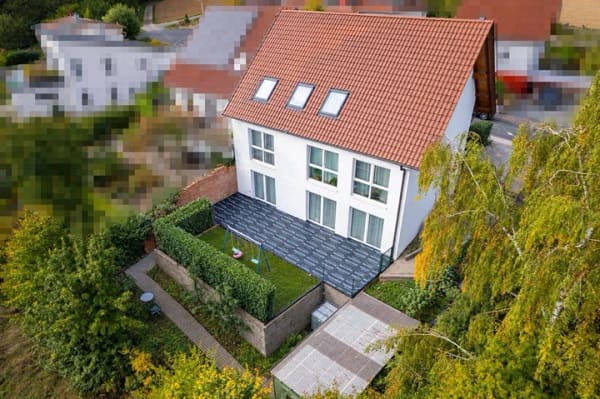 Immobilie in Üchtelhausen - Platz für die ganze Familie - Wohnen & Leben mit Komfort - Bild 1
