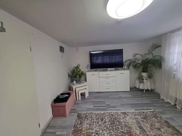 Immobilie in Neumarkt-Sankt Veit - 4-Zimmer-Haus mit Jacuzzi-Wellness & Terrasse – zentral in Neumarkt-St. Veit - Bild 3