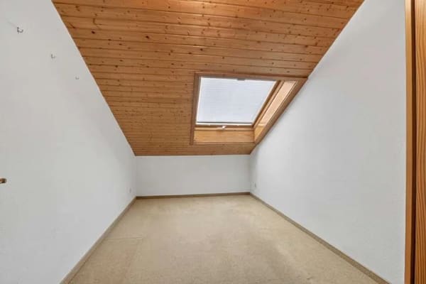 Immobilie in Keltern - Charmante 3-Zimmer-Dachgeschosswohnung mit Stellplatz in Keltern-Dietlingen - Bild 3