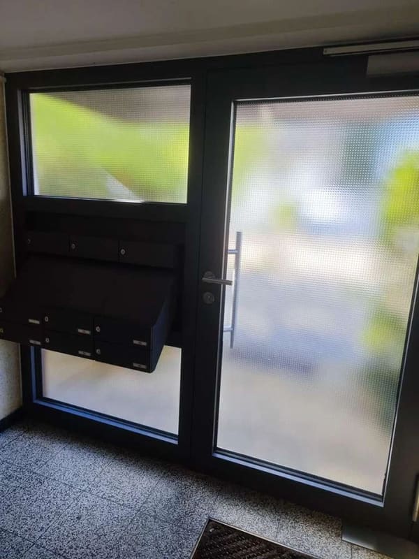 Immobilie in Feucht - Sanierte gehobene Wohnung mit Tageslichtbad und Stellplatz in Naturnähe - Bild 2