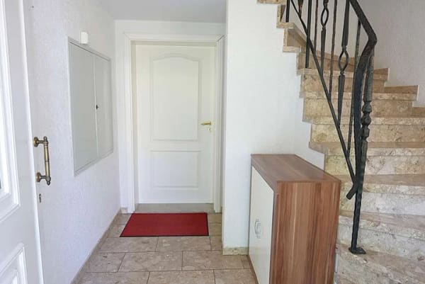 Immobilie in Jettingen - Exclusives Wohnhaus mit 2 gepflegten Wohnungen in bester Wohnlage in Jettingen mit herrlichem Garten - Bild 4