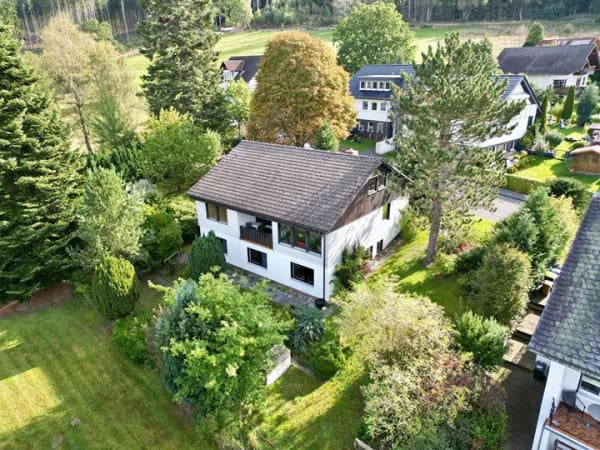 Immobilie in Bad Berleburg - Platz fürs Leben- Einfamilienhaus in bester Lage - Bild 3