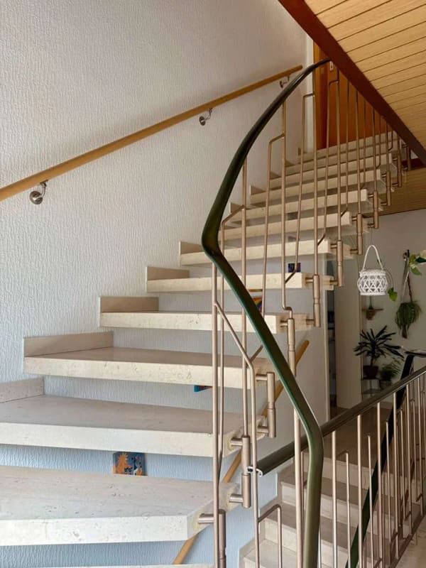 Immobilie in Hochdorf-Assenheim - Großzügiges Wohnhaus auf 1.069 m² Grundstück – ca. 238 m² Wohnfläche und umfangreiche Nutzflächen - Bild 2