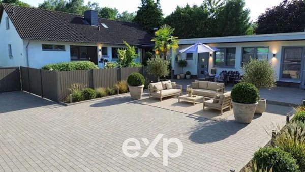Immobilie in Rehburg-Loccum - 16.000qm mit Wohnhaus und Anliegerwohnung sowie Gewerbe und  Garagen - Bild 0