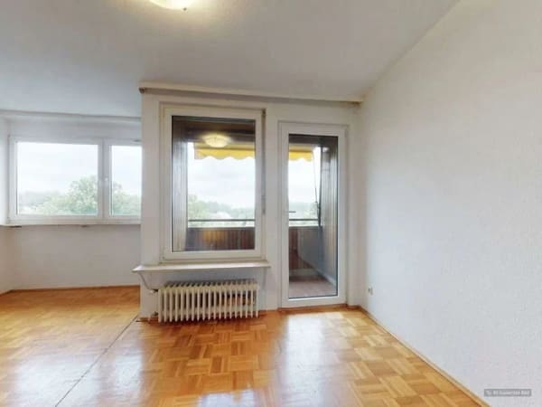 Immobilie in Marburg - Dachgeschosswohnung mit Balkon und Schlossblick in gepflegtem Ambiente - Bild 1