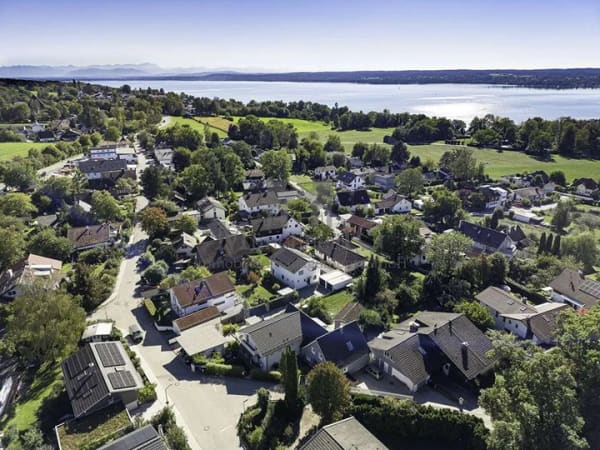 Immobilie in Herrsching am Ammersee - MÜNCHNER-IG: Eine außergewöhnlich schöne Immobilie Nähe Ammersee plus Baurecht für 2. Haus! - Bild 1