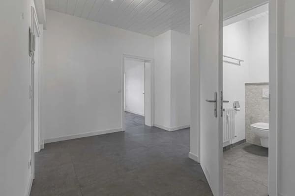 Immobilie in Reichersbeuern - 4-Zimmer-Wohnung mit Garten und zwei Bädern - bezugsfrei - Bild 2